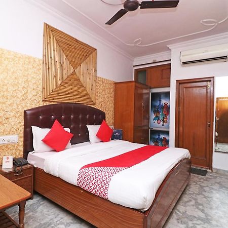 Oyo 29304 Hotel Pooja Yamuna Nagar Ngoại thất bức ảnh