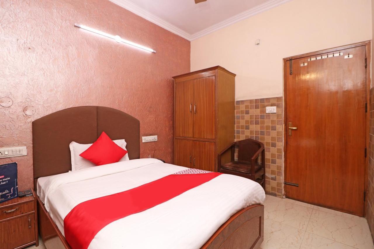 Oyo 29304 Hotel Pooja Yamuna Nagar Ngoại thất bức ảnh