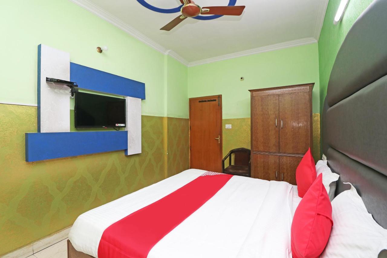 Oyo 29304 Hotel Pooja Yamuna Nagar Ngoại thất bức ảnh
