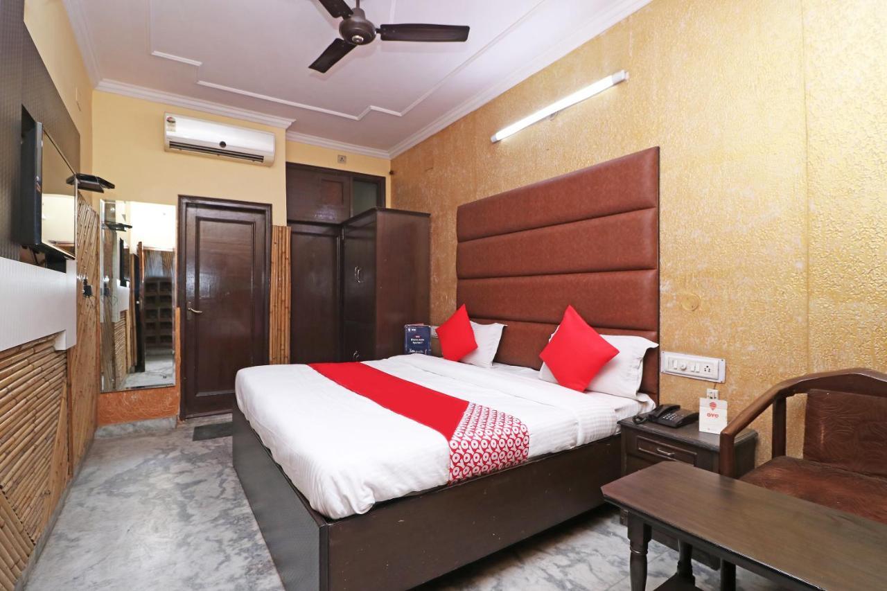 Oyo 29304 Hotel Pooja Yamuna Nagar Ngoại thất bức ảnh