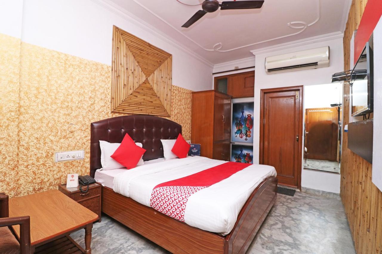 Oyo 29304 Hotel Pooja Yamuna Nagar Ngoại thất bức ảnh