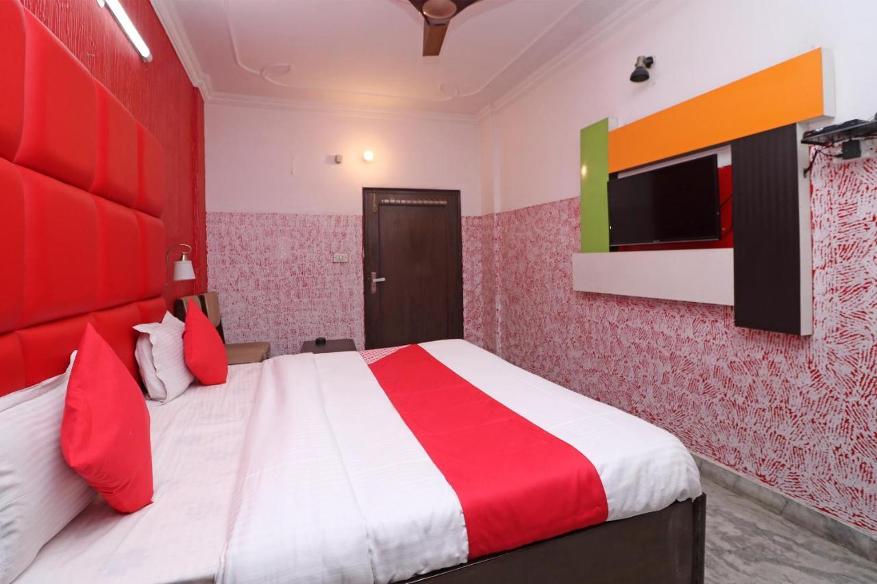 Oyo 29304 Hotel Pooja Yamuna Nagar Ngoại thất bức ảnh