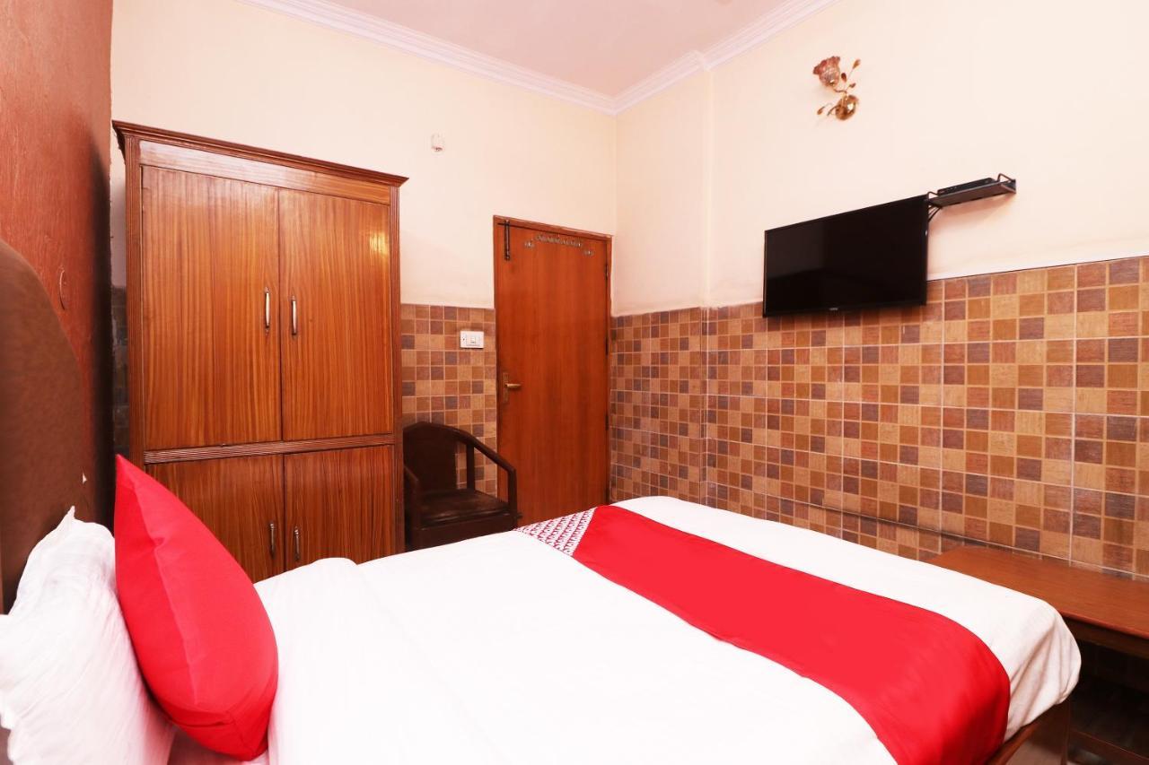 Oyo 29304 Hotel Pooja Yamuna Nagar Ngoại thất bức ảnh